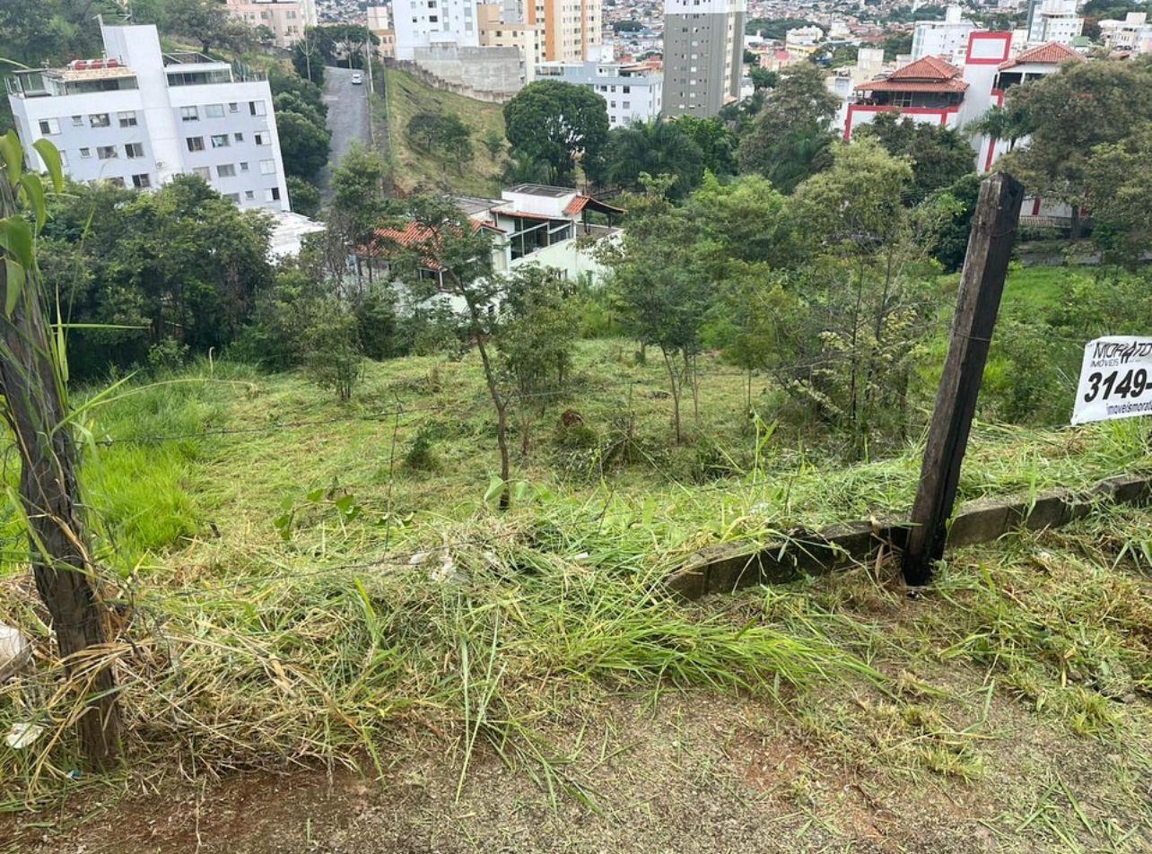Foto 2 de Excelente LOTE no bairro Manacas.
