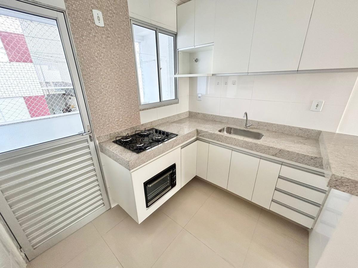 Foto 4 de Excelente apartamento com elevador no bairro Castelo-BH.