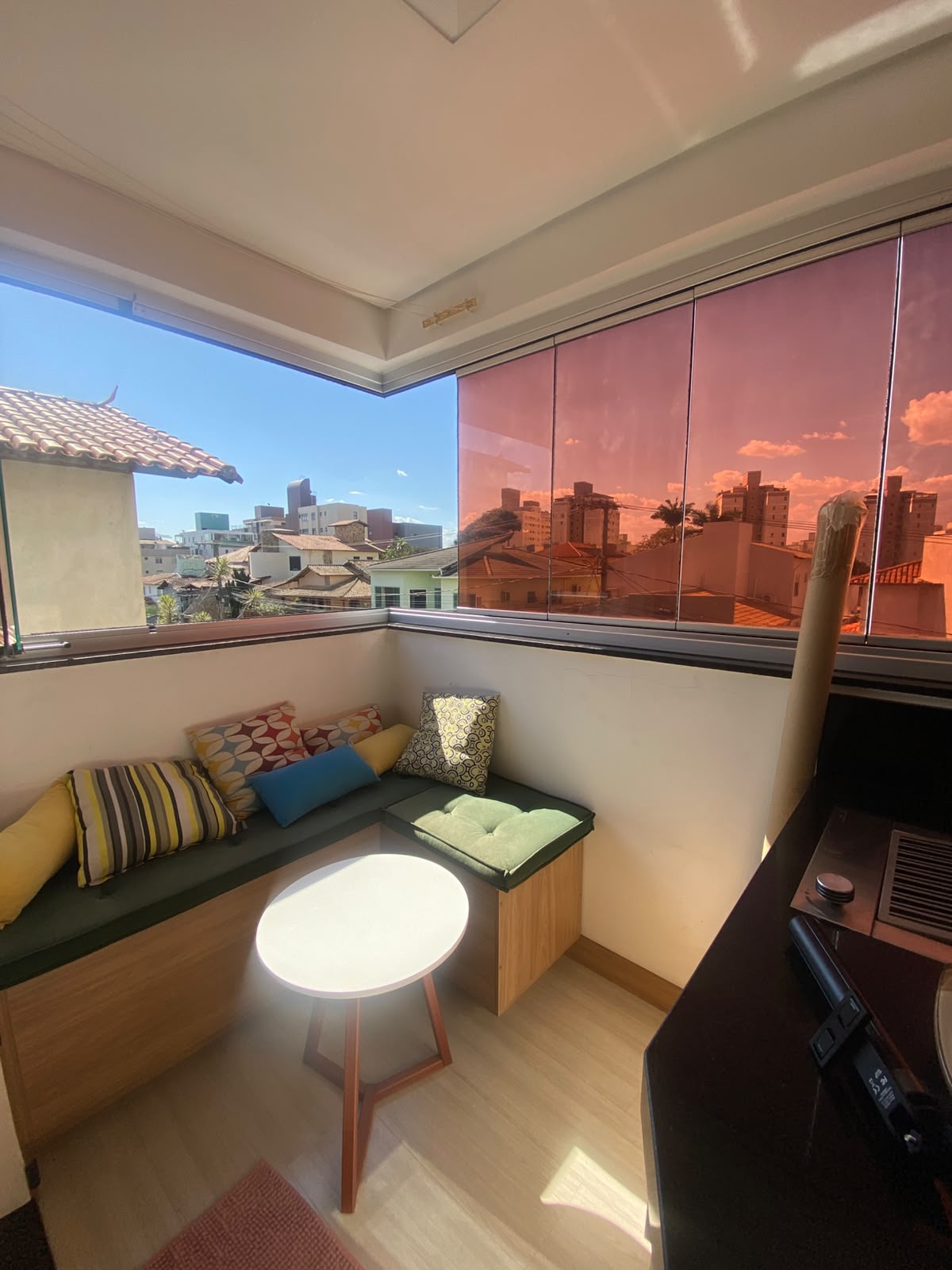 Foto 3 de Excelente apartamento de 2 quartos, com elevador no bairro Castelo.