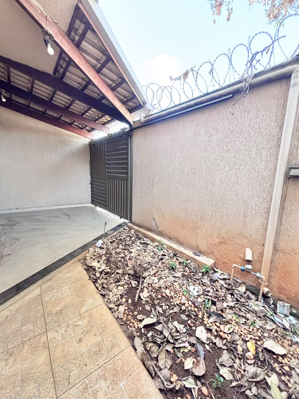 Foto 4 de Excelente Casa Geminada no bairro Santa Terezinha.