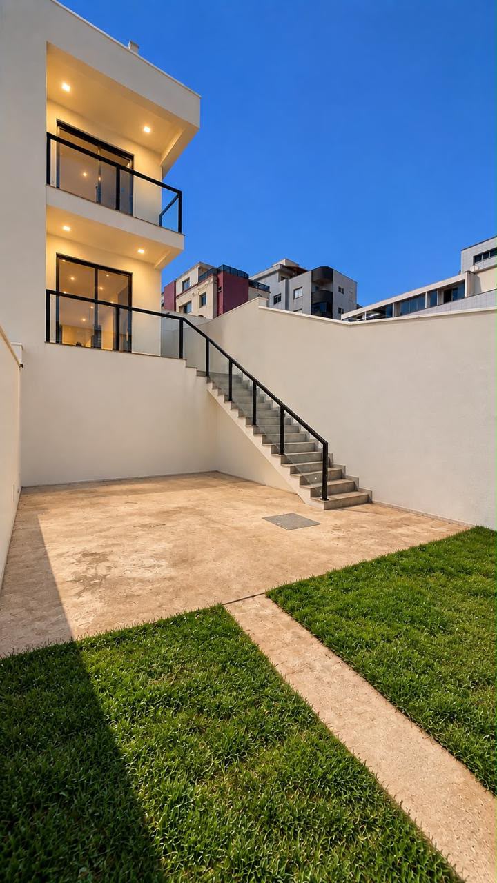 Foto 5 de Excelente Casa Geminada no bairro Paquetá. 