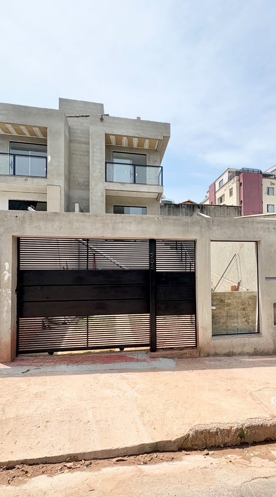 Foto 2 de Excelente Casa Geminada no bairro Paquetá. 