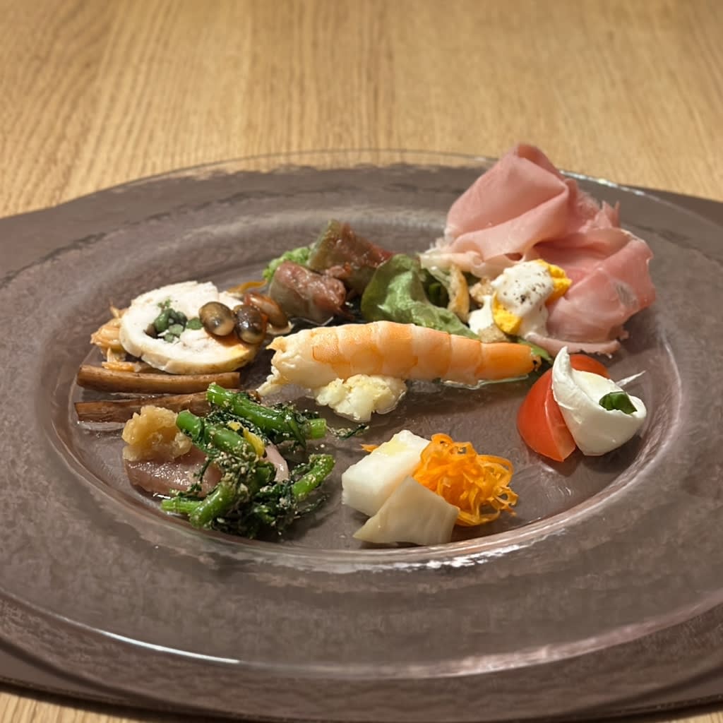 Chatty Mushroom Restaurant Reservations | Akita