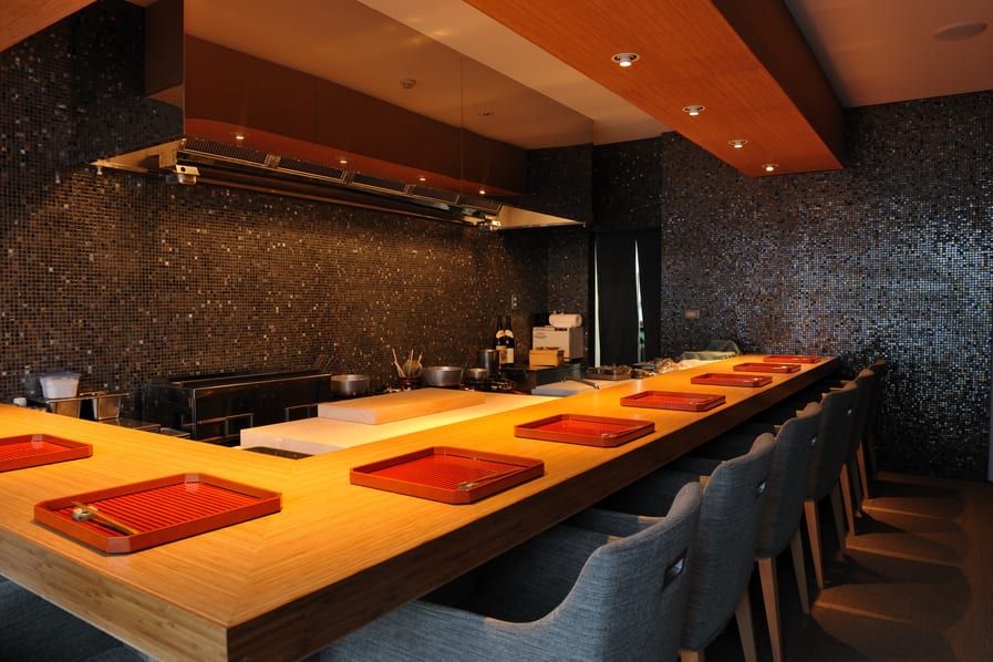 Roan Atatakami Restaurant Reservations | Komono, Mie