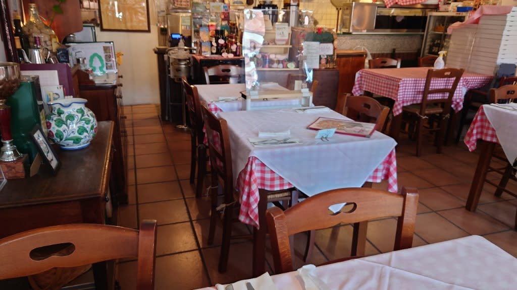 Pizzeria La Cenetta Restaurant Reservations | Kurashiki, Okayama