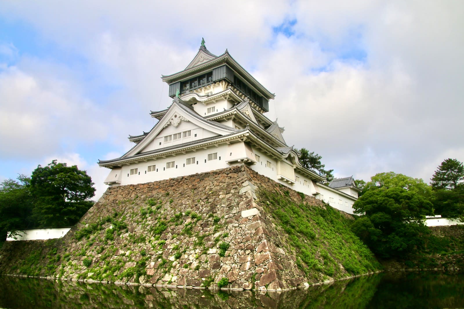 Best Things to Do in Fukuoka: Top Attractions & Dining Guide