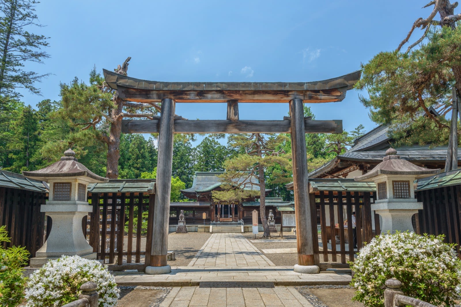 Yonezawa