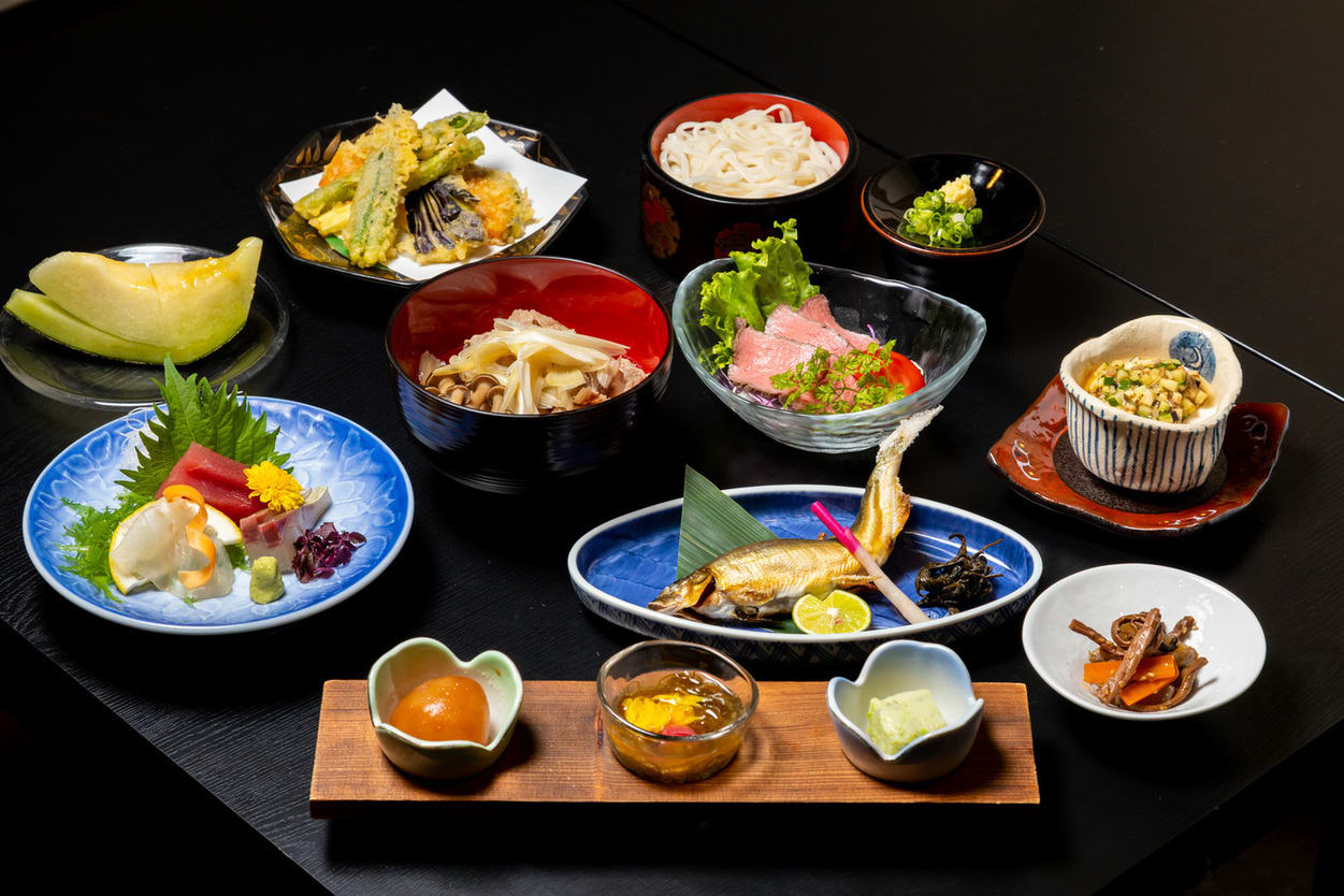 Izakaya Sakana Ichi Restaurant Reservations | Yamagata