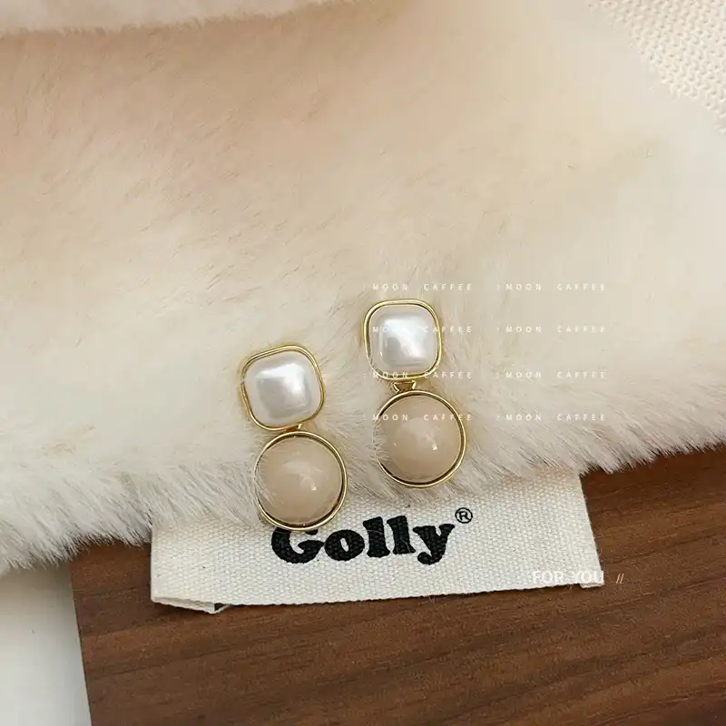 Autumn and winter milk tea color pearl earrings geometric ornaments