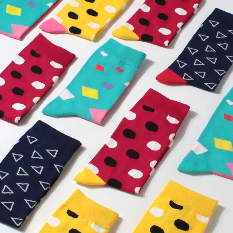 Personalized geometric wave point cotton socks