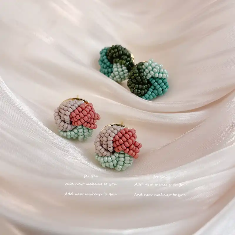 Retro Handmade Beaded Earrings Exquisite Elegant Romantic Earrings Wholesale