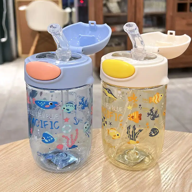 Cartoon children's water cup Portable bouncetop plastic cup with straw