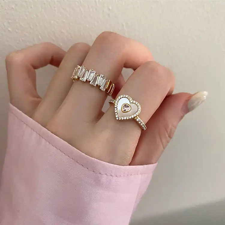 Retro zircon metal shell love ring female Korean personality ring set