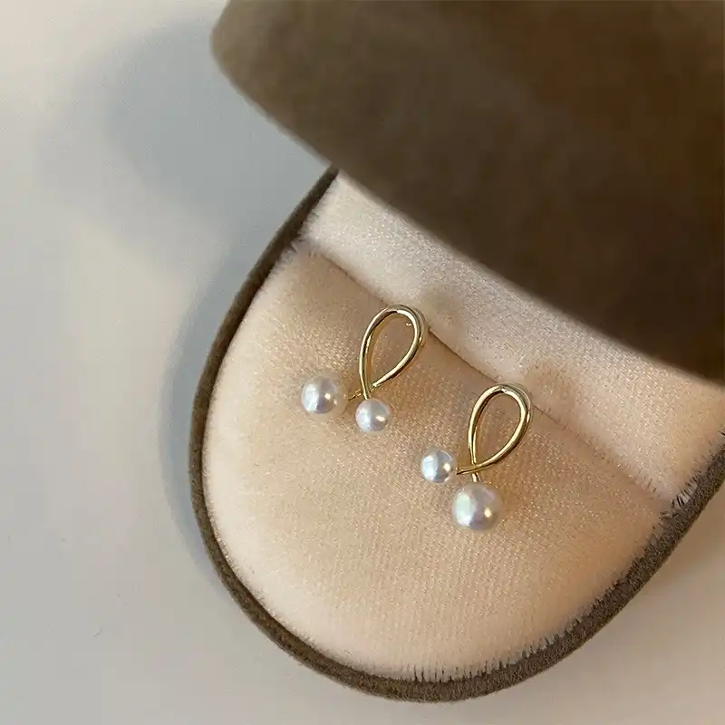 Pearl earrings light luxury high-end stud earrings