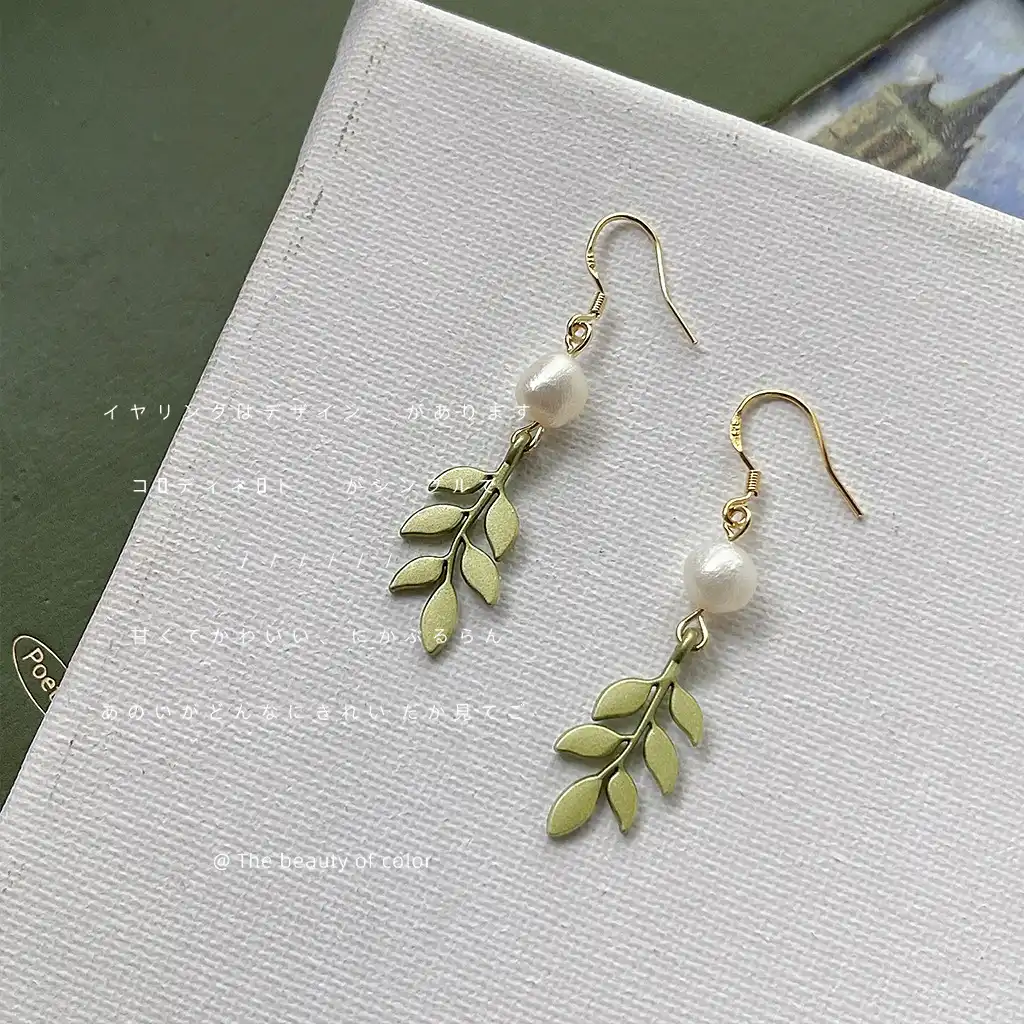 925 Silver Needle Freshwater Pearl Handmade Design Leaf Earrings