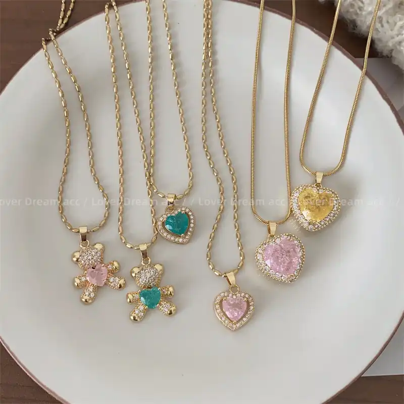 Korean version love rhinestone micro-inlaid bear gold titanium steel necklace fashion necklace