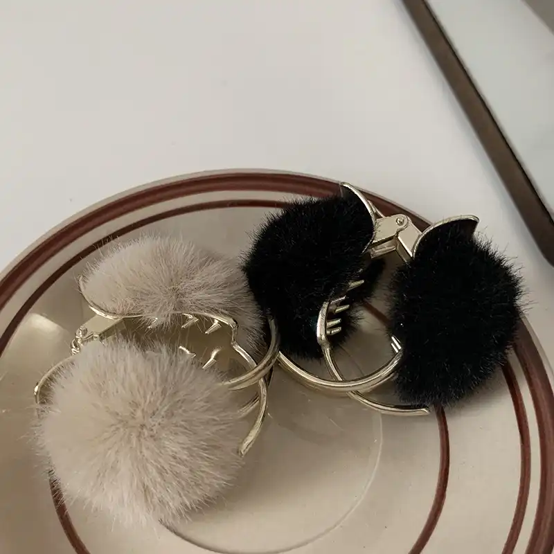 High ponytail fixed artifact autumn and winter fur ball small clip plush hairpin