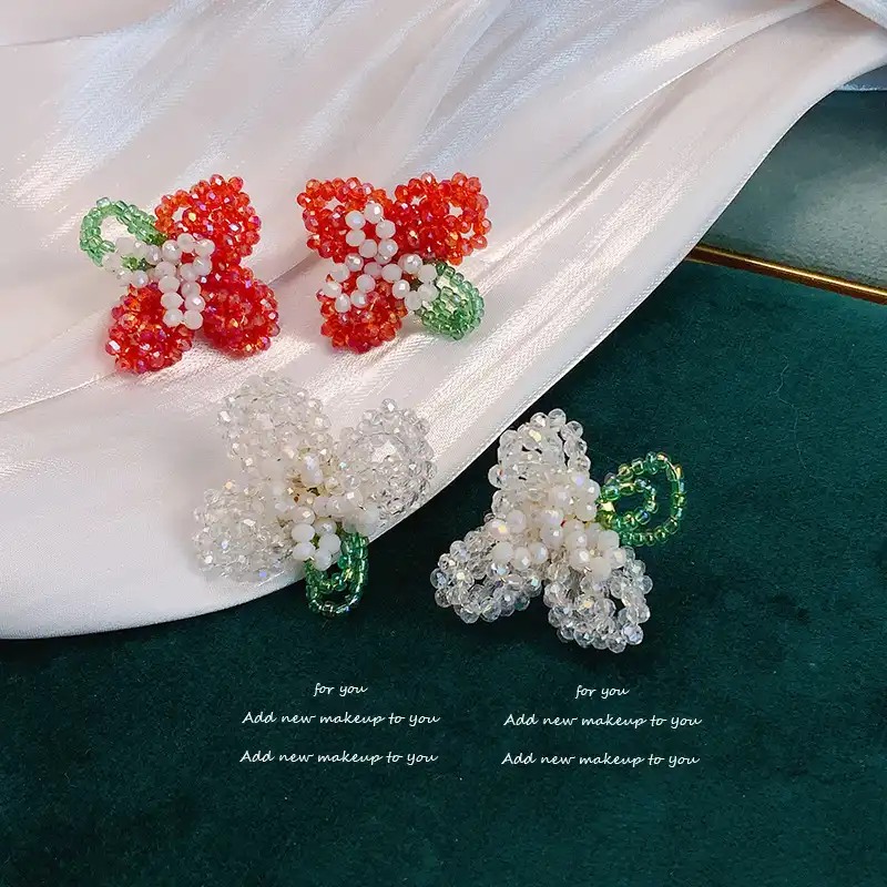 Handmade Beaded Four Leaf Clover Stud Earrings Exquisite Contrasting Color Earrings