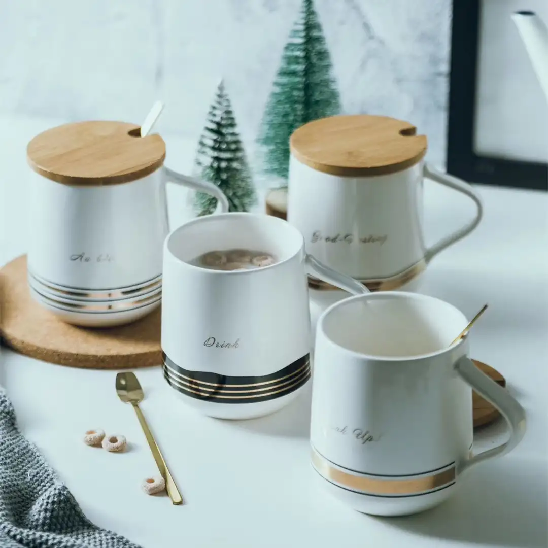 Nordic line mug with lid and spoon