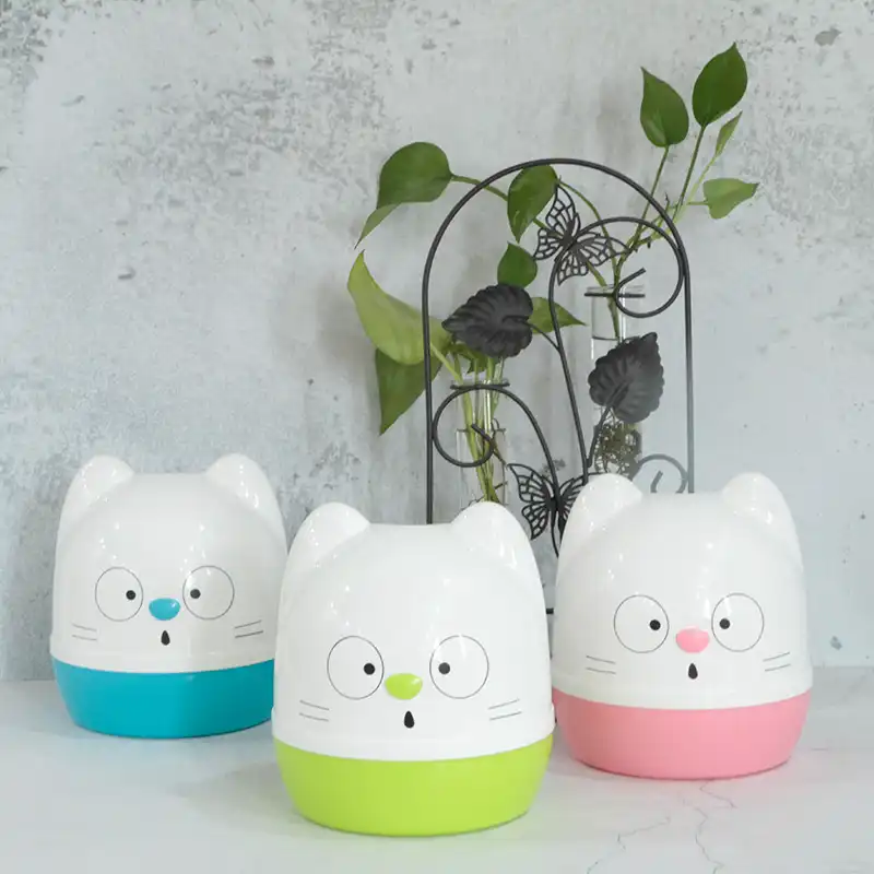 Household plastic circular paper box cat roll