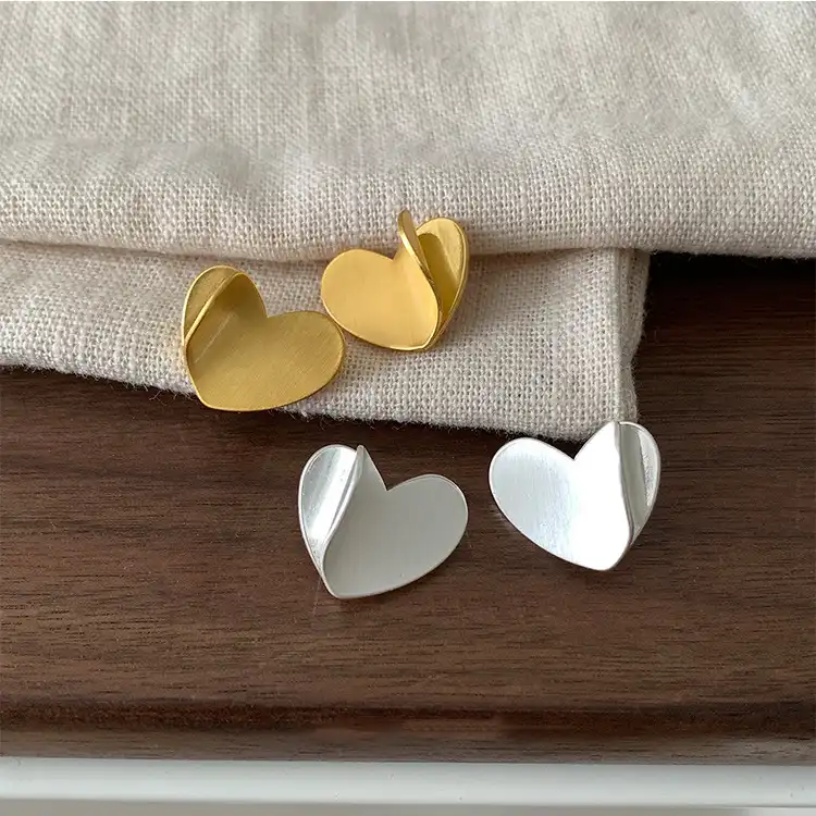 Brushed Metal Heart Stud Earrings Women Korean Retro Personality Earrings