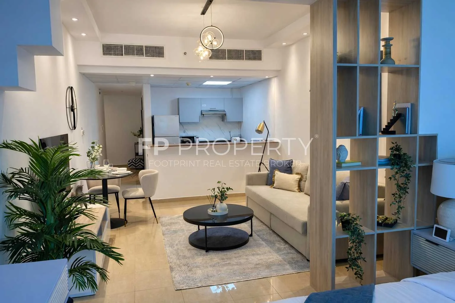 Studio -Spacious -Upgraded - Bright- Pool View-VOT