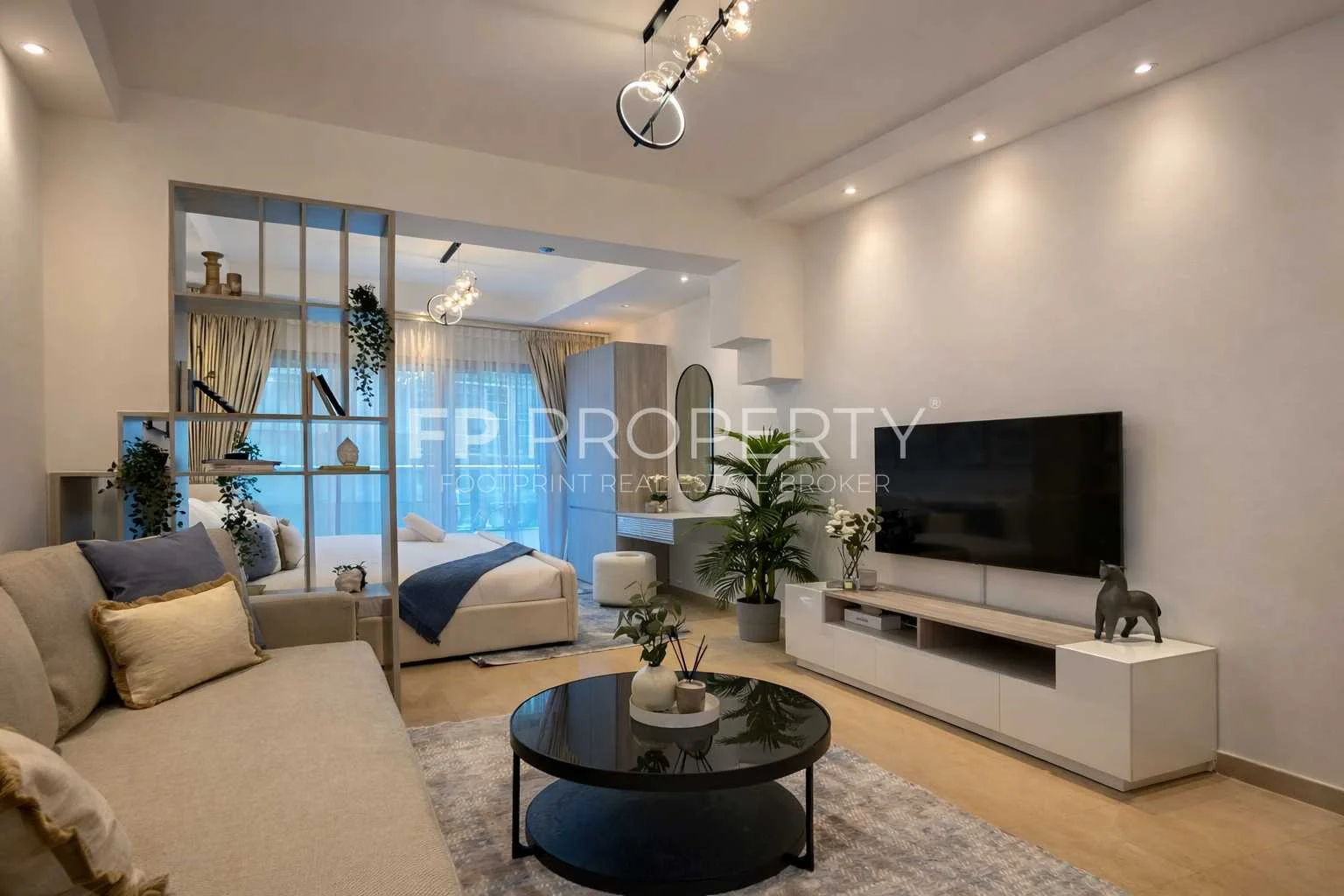 Studio -Spacious -Upgraded - Bright- Pool View-VOT