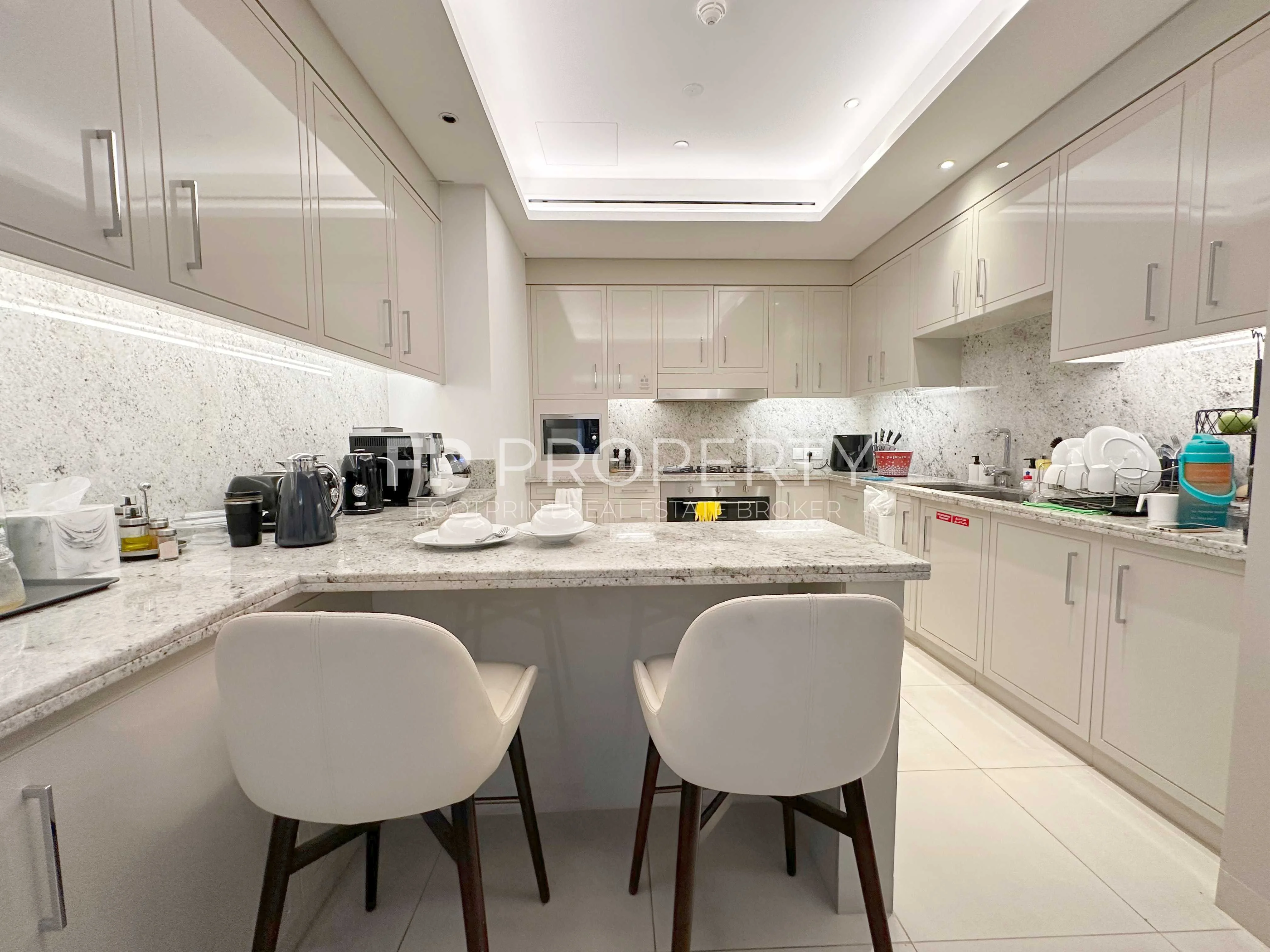 Fully Furnish 3 Bed | Higher Floor | Sea View | Vacant