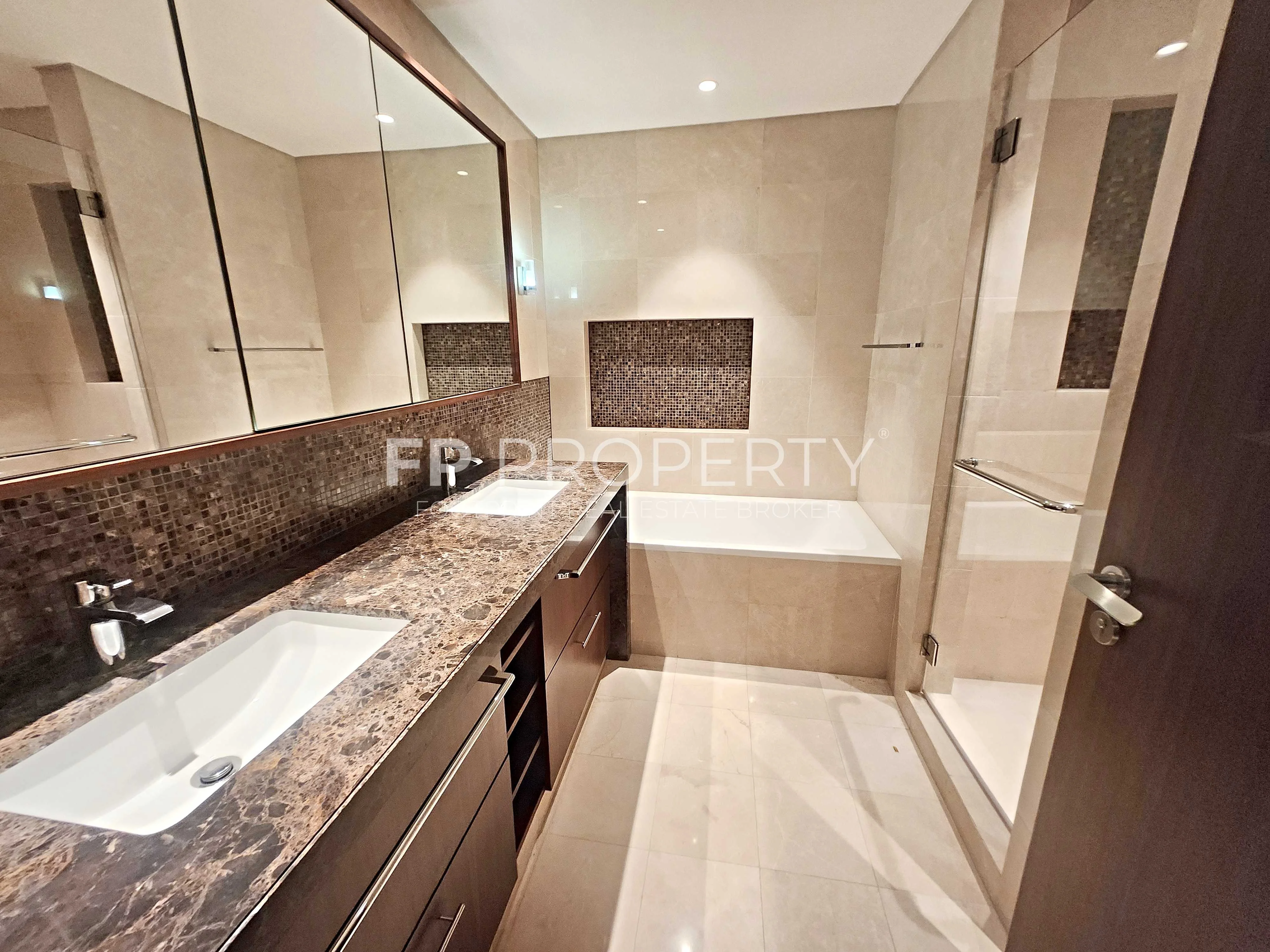 Luxury 3 Bed | Podium Villa | Burj View | Pvt Elevator