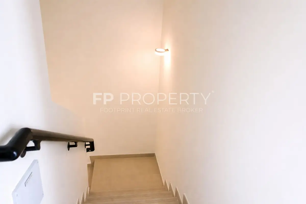 3 BEDROOM TOWNHOUSE | SINGLE ROW | 4 PAYMENTS |