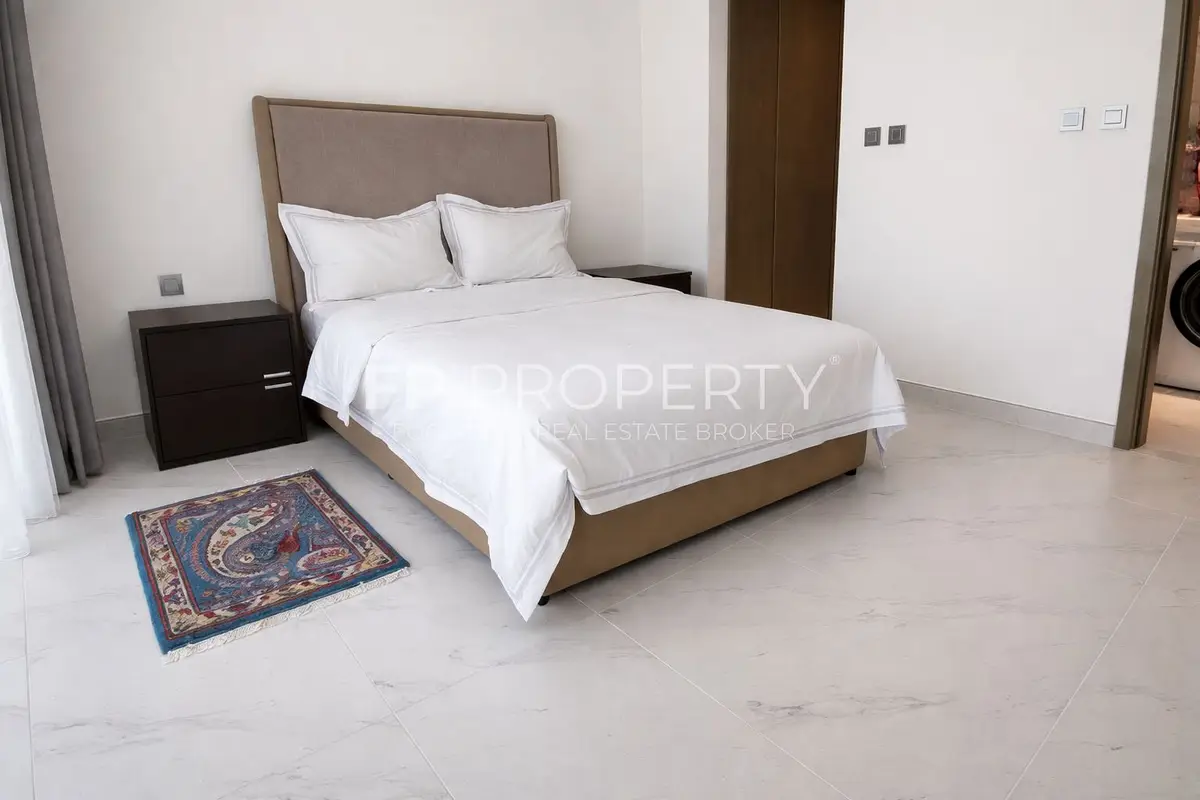 Spacious 1BR- Furnished- Higher Floor-Lagoon View