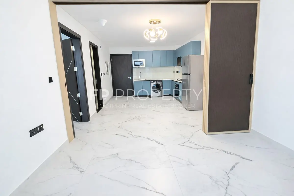 1BR- Fully Furnished-Higher Floor-Ready To Move In