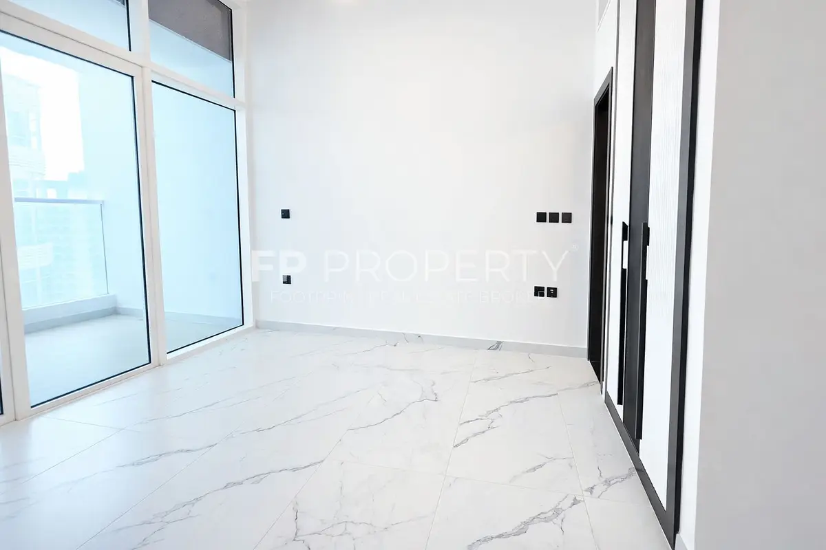 1BR- Fully Furnished-Higher Floor-Ready To Move In