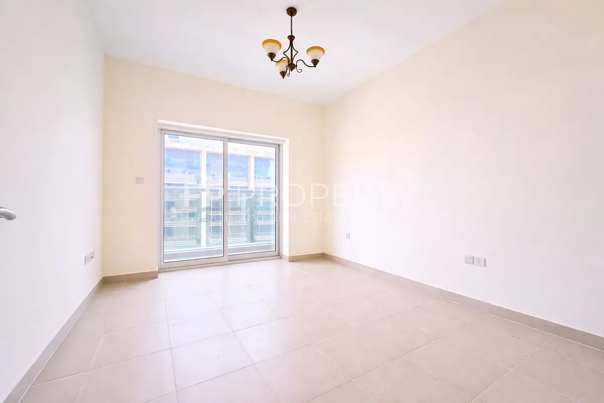 Golf course view | Chiller free | Mid floor