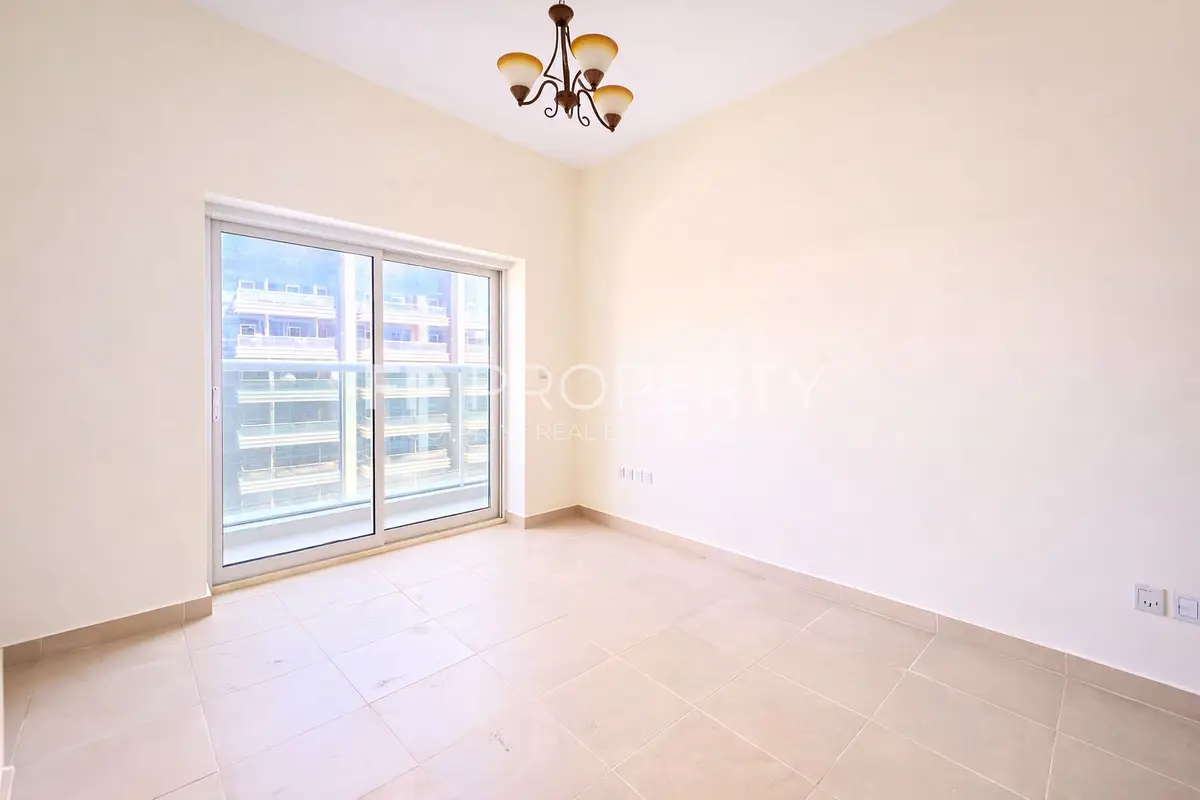 Golf course view | Chiller free | Mid floor
