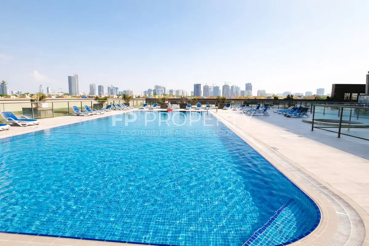 Furnished | Bright unit | Monthly Option Available