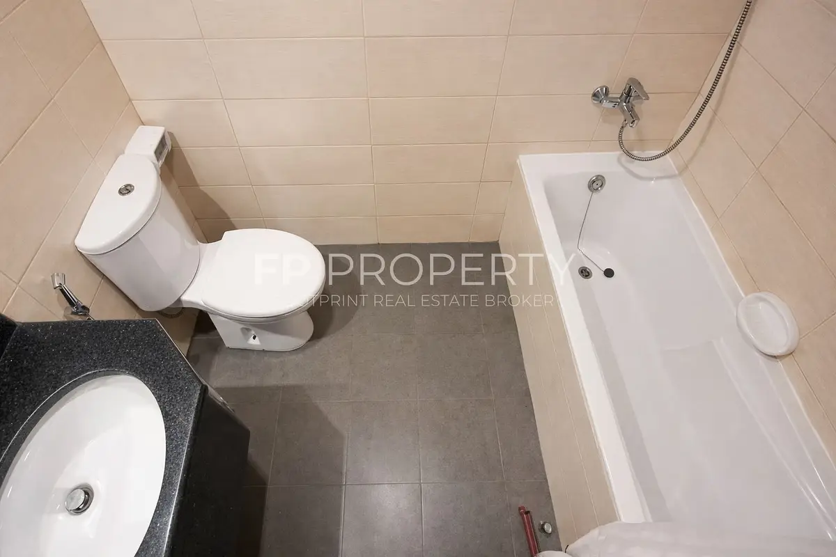 Furnished | Bright unit | Monthly Option Available