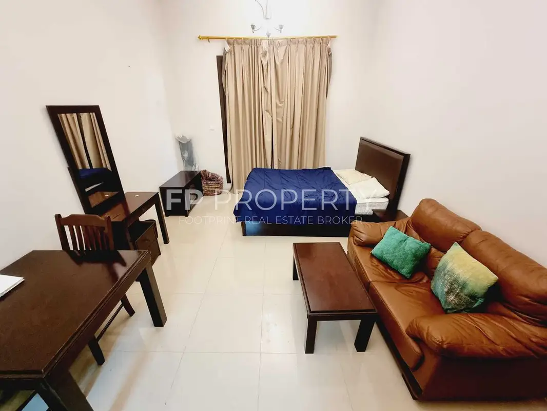 Amazing Furnished Unit | Middle floor