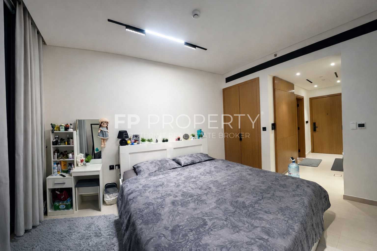 Furnished | Amazing Layout | Tenanted