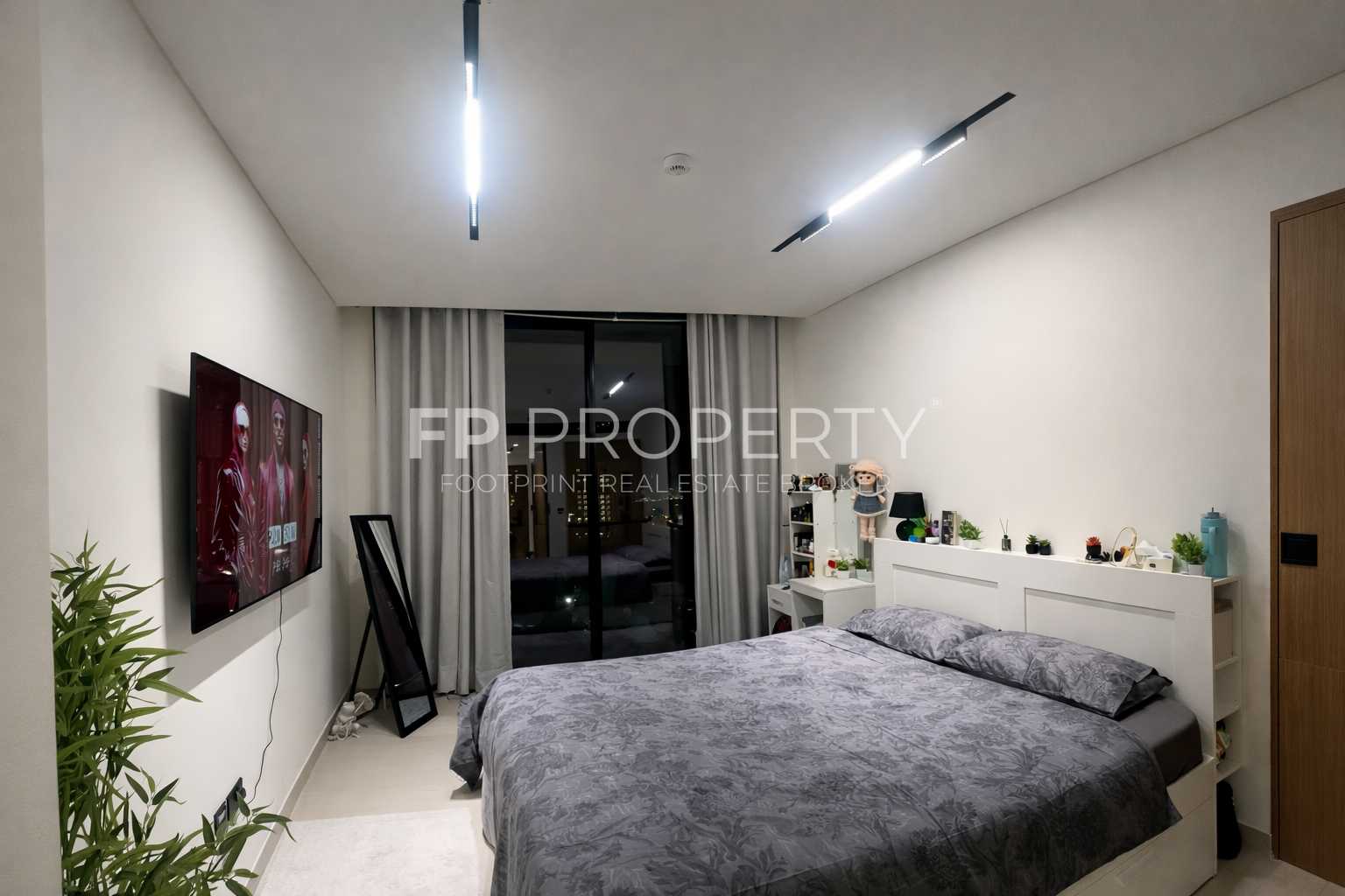 Furnished | Amazing Layout | Tenanted