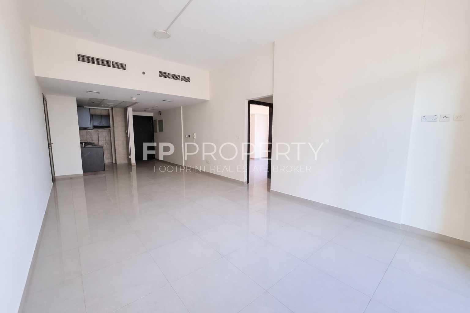 Golf Course View | Spacious Apartment | Bright unit