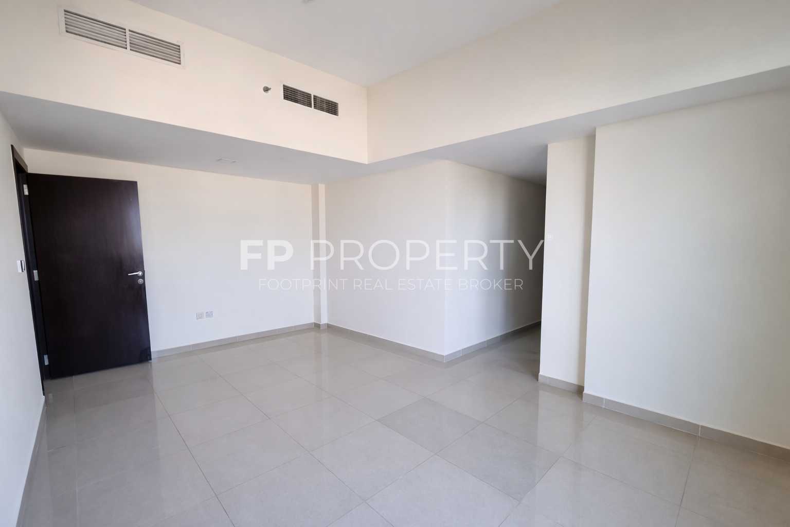 Golf Course View | Spacious Apartment | Bright unit