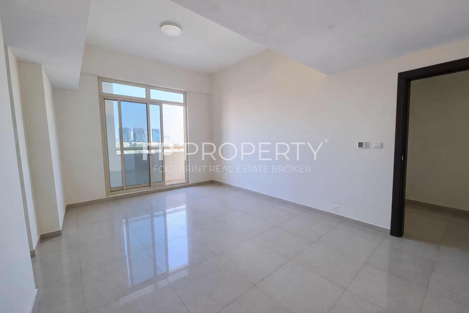 Golf Course View | Spacious Apartment | Bright unit