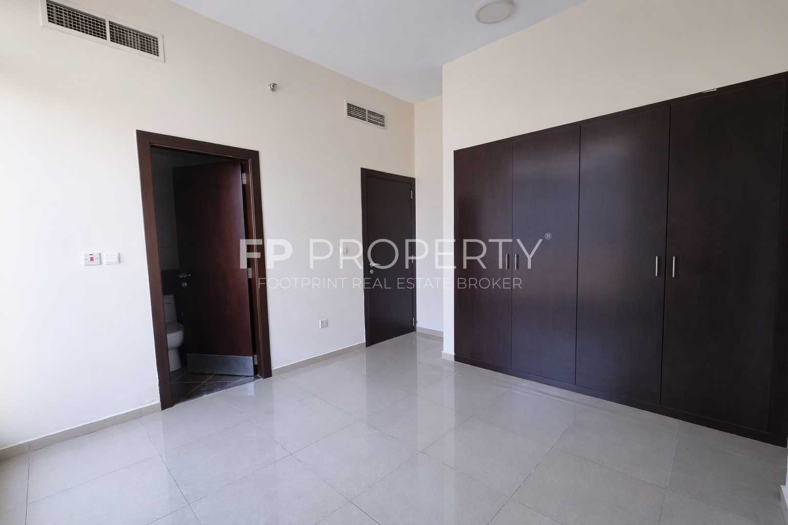 Golf Course View | Spacious Apartment | Bright unit