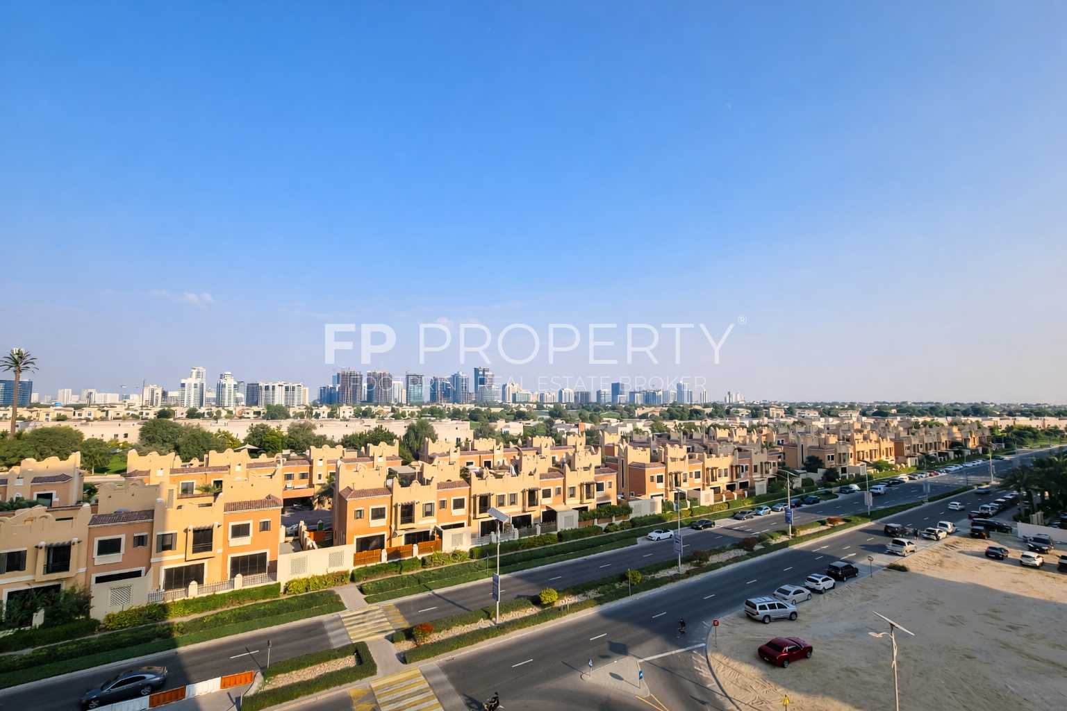 Golf Course View | Spacious Apartment | Bright unit