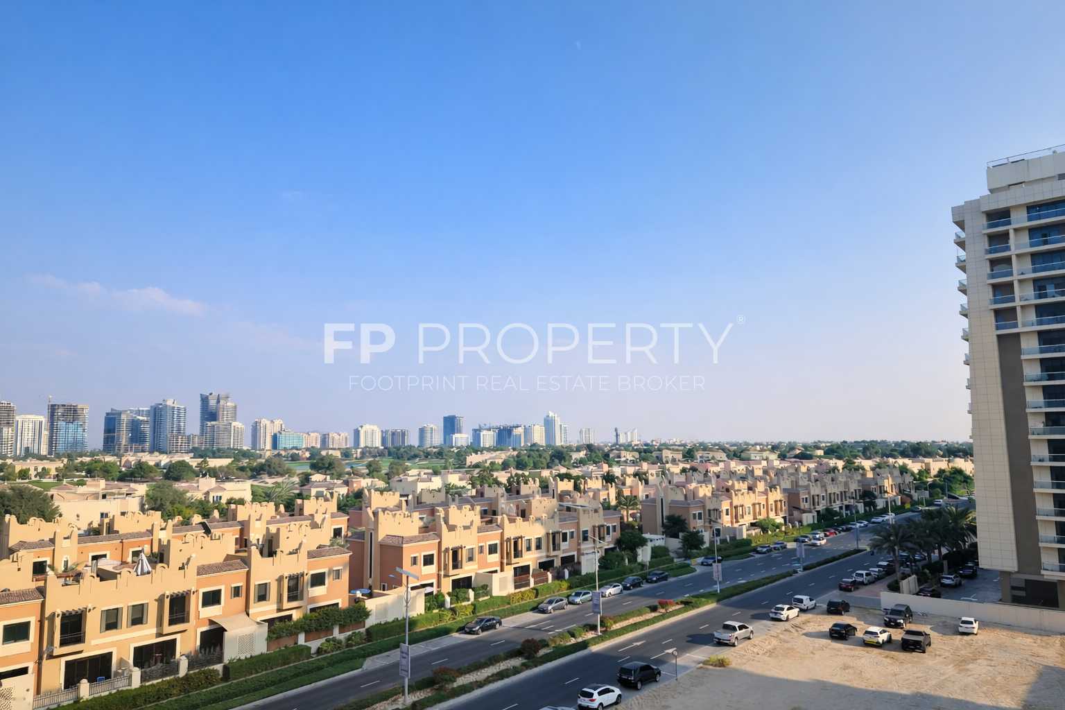 Golf Course View | Spacious Apartment | Bright unit