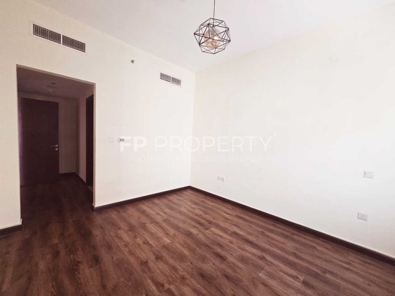 Chiller Free | Mid Floor | Rented unit