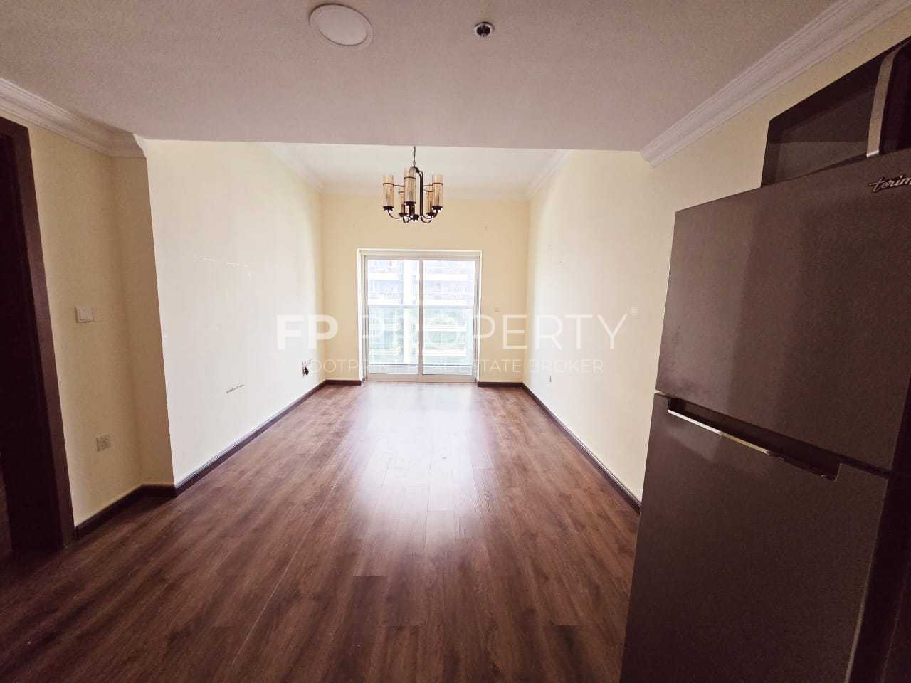 Chiller Free | Mid Floor | Rented unit