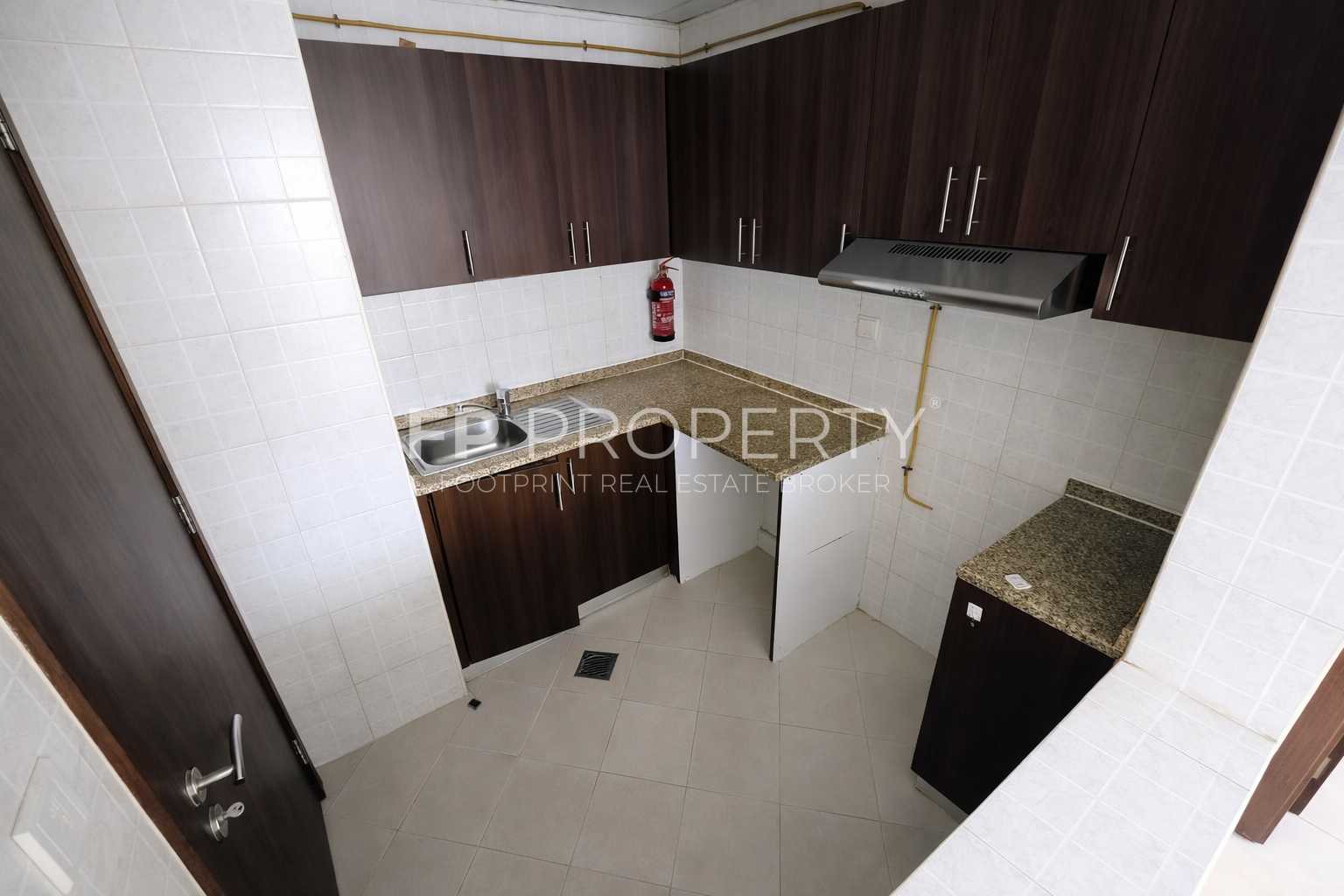 Chiller Free | Rented unit | Mid Floor