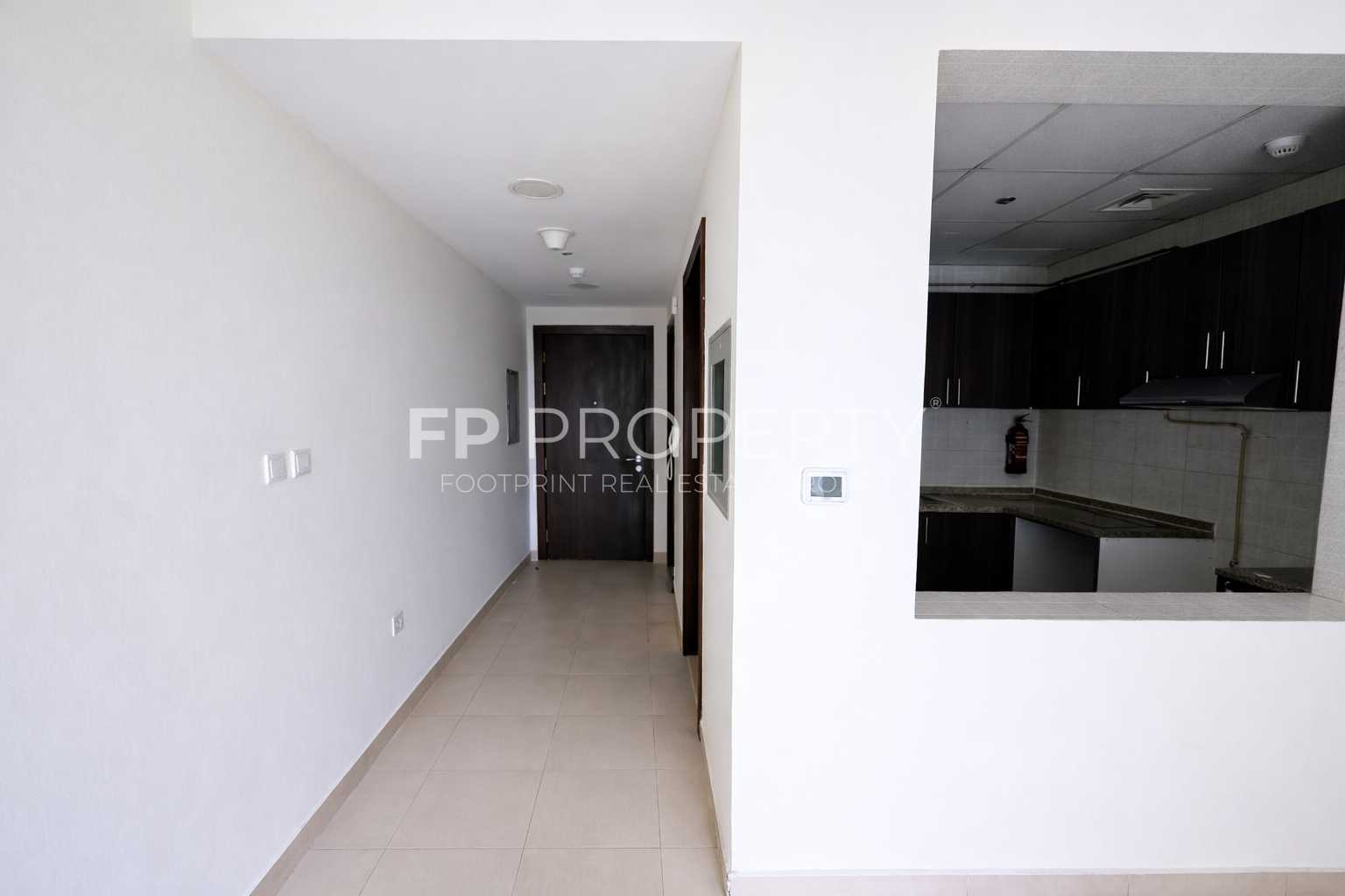 Chiller Free | Rented unit | Mid Floor